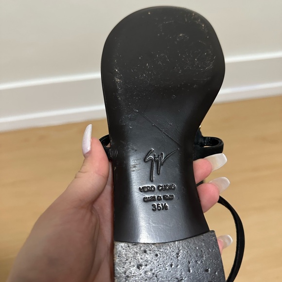 Giuseppe Zanotti Black Leather Embellished Strappy Flat Sandals Size 6,5US - Picture 2 of 5